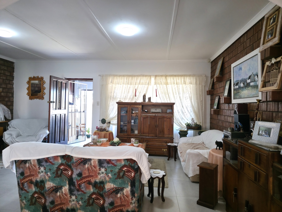 3 Bedroom Property for Sale in Wavecrest Eastern Cape